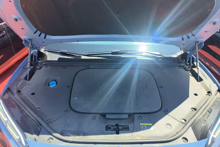 Used Hongqi Tiangong 08 2025 730 Smart Selection Edition Engine Bay