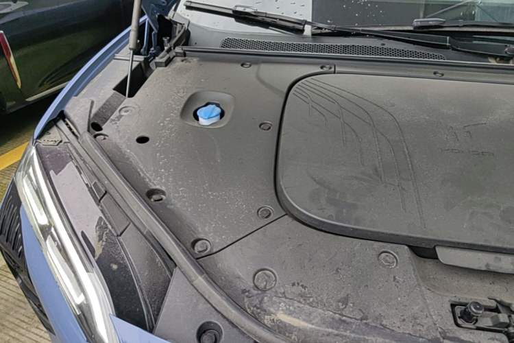 Used Hongqi Tiangong 08 2025 730 Max Rear-Drive Version Engine Bay Right