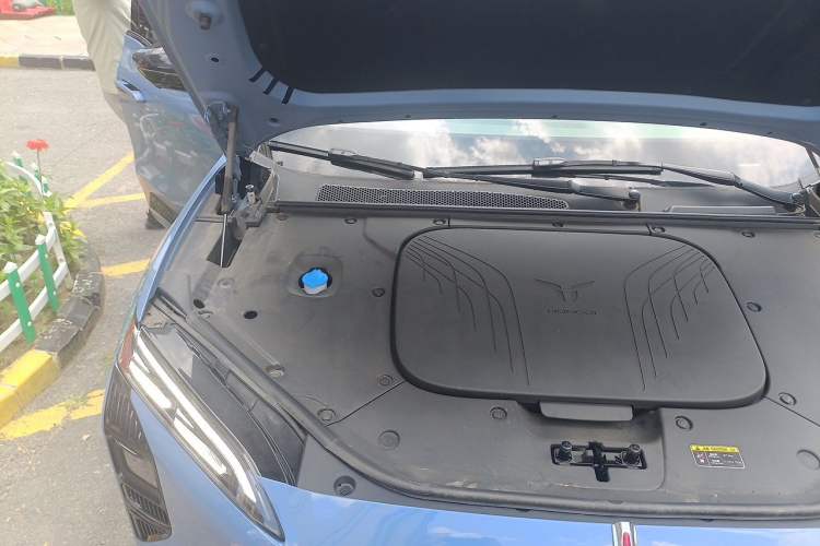 Used Hongqi Tiangong 08 2025 730 Max Rear-Drive Version Engine Bay Right