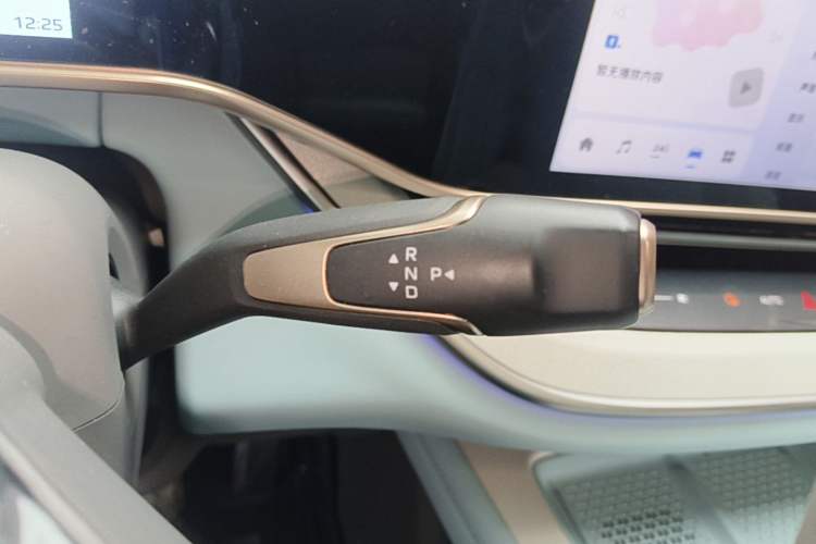 Used Hongqi Tiangong 08  Gear Lever