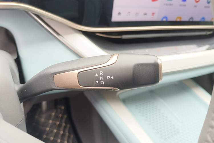 Used Hongqi Tiangong 08  Gear Lever