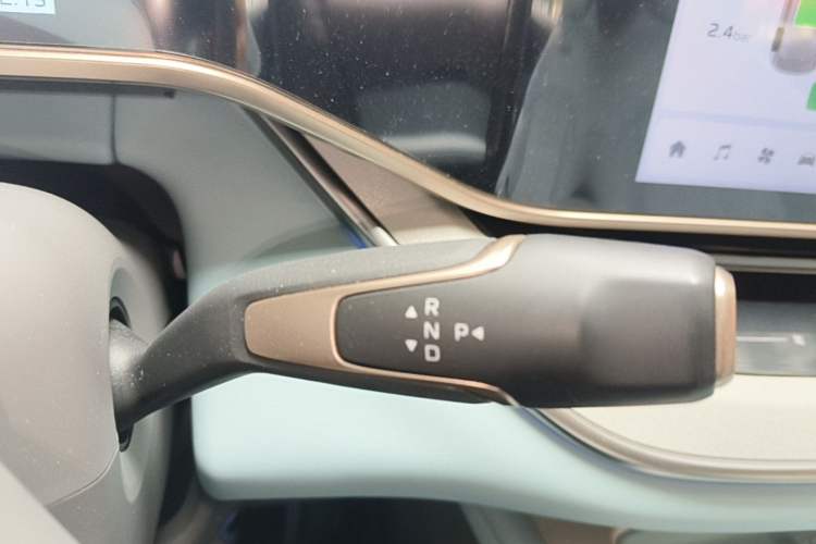Used Hongqi Tiangong 08 2025 730 Max Rear-Drive Version Gear Lever