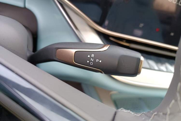 Used Hongqi Tiangong 08 2025 730 Max Rear-Drive Version Gear Lever