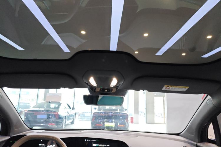 Used Hongqi Tiangong 08 2025 Model 110kWh Custom Edition Headliner
