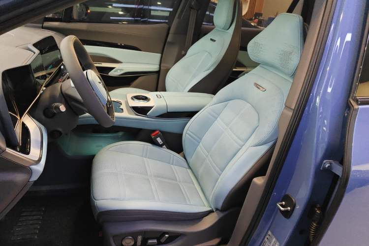 Used Hongqi Tiangong 08 2025 Model 110kWh Custom Edition Left Front Seat