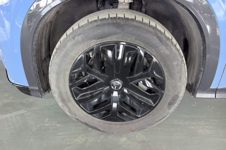 Used Hongqi Tiangong 08 2025 730 Max Rear-Drive Version Left Front Wheel Hub
