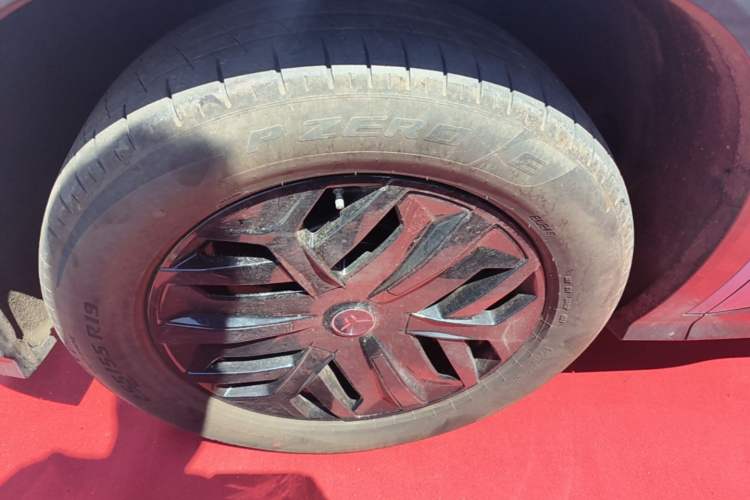 Used Hongqi Tiangong 08 2025 730 Smart Selection Edition Left Front Wheel Hub