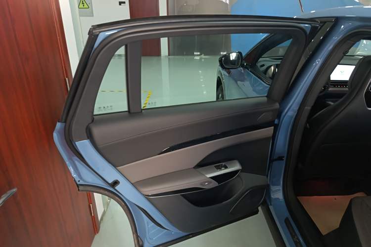 Used Hongqi Tiangong 08 2025 605 Max Rear-Drive Version Left Rear Door Interior