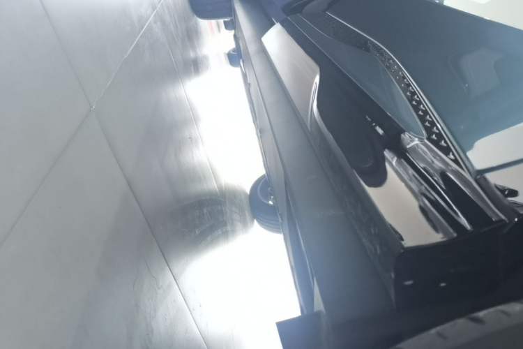 Used Hongqi Tiangong 08 2025 680 Ultra Four-Wheel-Drive Version Left Side Sill