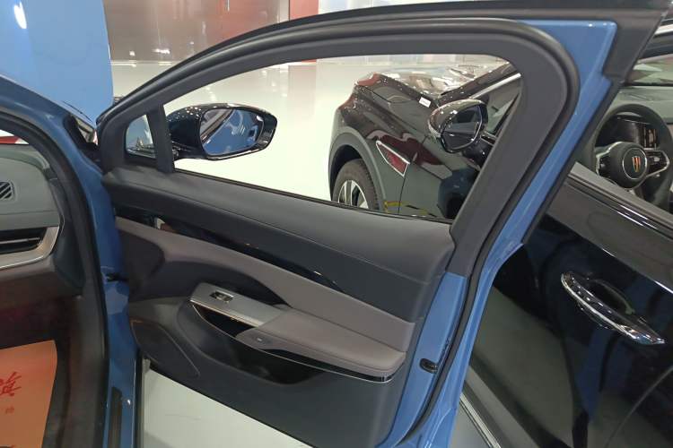 Used Hongqi Tiangong 08 2025 605 Max Rear-Drive Version Right Front Door Interior