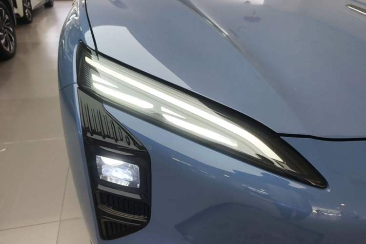 Used Hongqi Tiangong 08 2025 730 Smart Selection Edition Right Front Headlight
