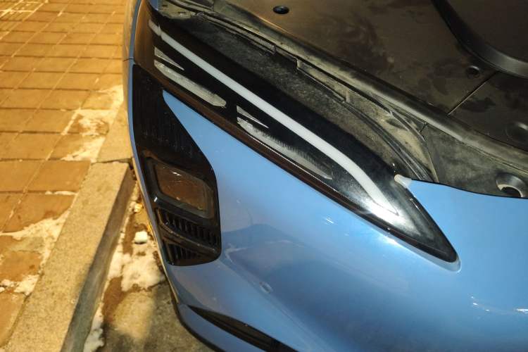 Used Hongqi Tiangong 08 2025 730 Max Rear-Drive Version Right Front Headlight