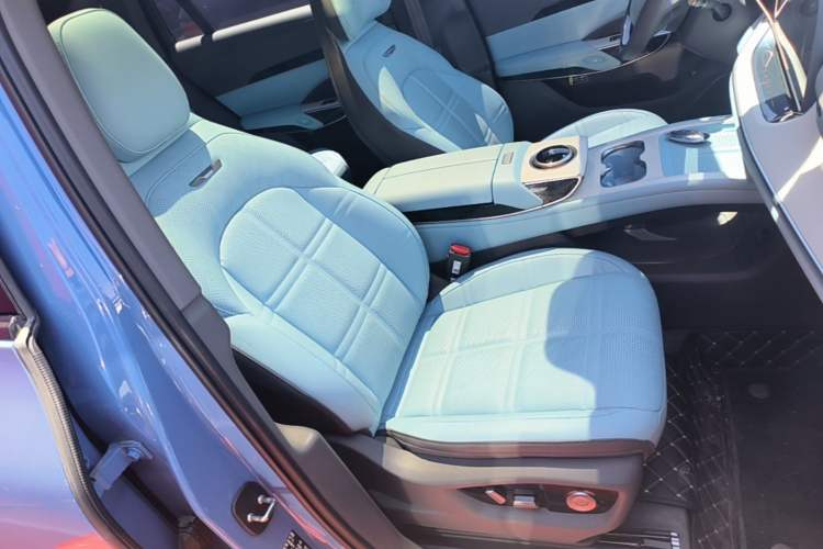 Used Hongqi Tiangong 08 2025 730 Smart Selection Edition Right Front Seat