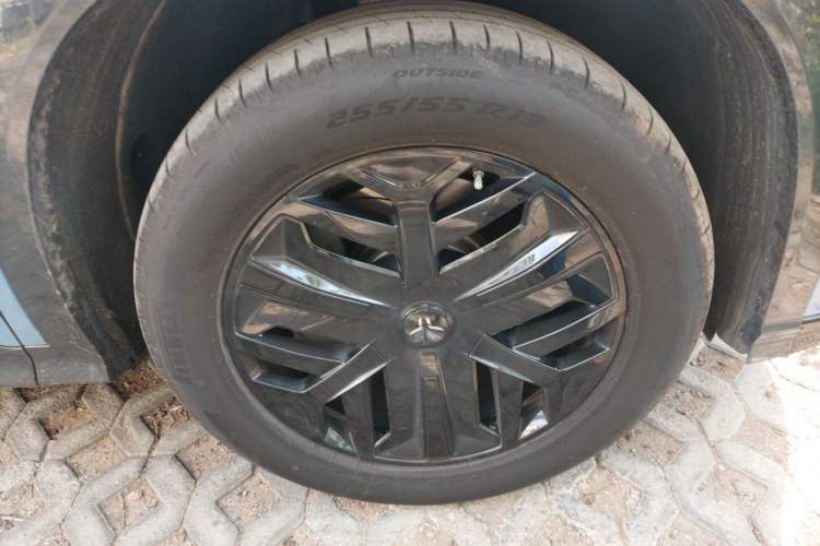 Used Hongqi Tiangong 08 2025 730 Max Rear-Drive Version Right Front Wheel Hub