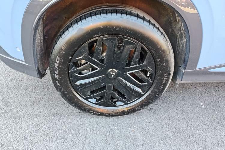Used Hongqi Tiangong 08 2025 730 Max Rear-Drive Version Right Rear Wheel Hub