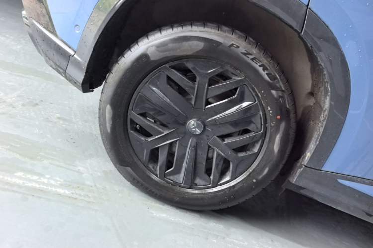Used Hongqi Tiangong 08 2025 730 Max Rear-Drive Version Right Rear Wheel Hub