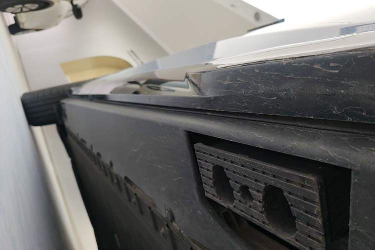 Used Hongqi Tiangong 08 2025 730 Max Rear-Drive Version Right Side Sill