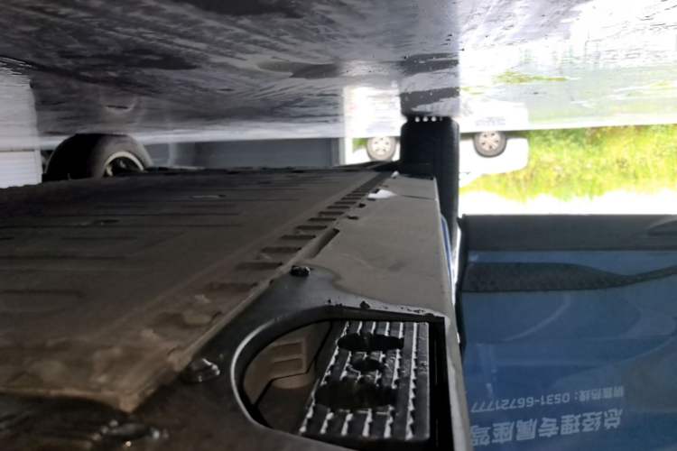 Used Hongqi Tiangong 08 2025 730 Max Rear-Drive Version Right Side Sill