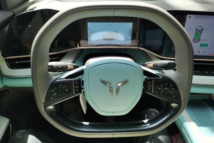 Used Hongqi Tiangong 08 2025 730 Max Rear-Drive Version Steering Wheel