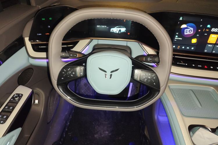 Used Hongqi Tiangong 08 2025 730 Max Rear-Drive Version Steering Wheel