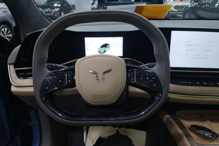 Used Hongqi Tiangong 08 2025 680 Ultra Four-Wheel-Drive Version Steering Wheel