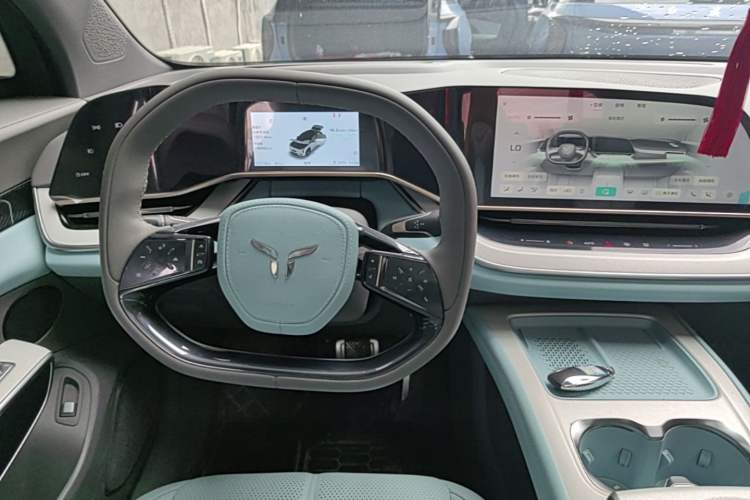 Used Hongqi Tiangong 08 2025 730 Max Rear-Drive Version Steering Wheel