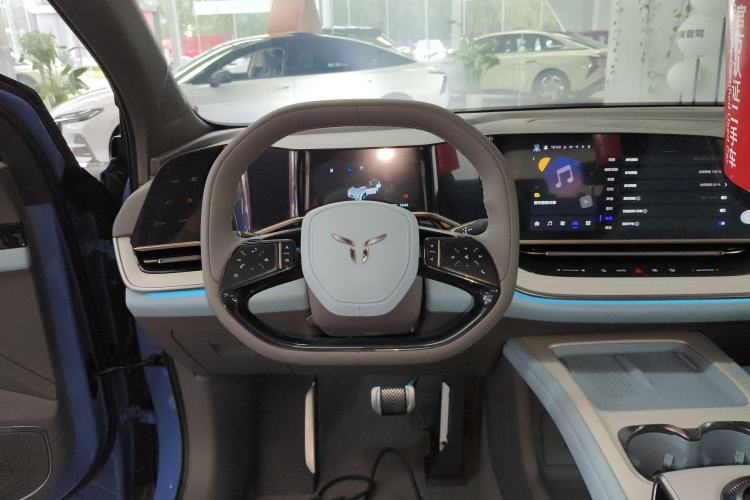 Used Hongqi Tiangong 08 2025 730 Max Rear-Drive Version Steering Wheel