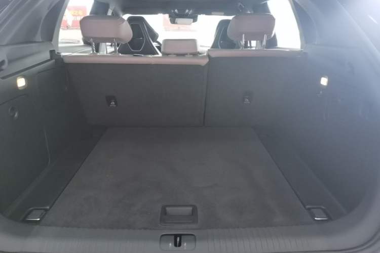 Used Hongqi Tiangong 08 2025 680 Ultra Four-Wheel-Drive Version Trunk