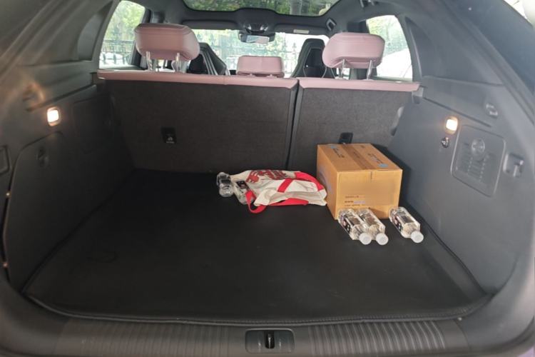 Used Hongqi Tiangong 08 2025 680 Ultra Four-Wheel-Drive Version Trunk