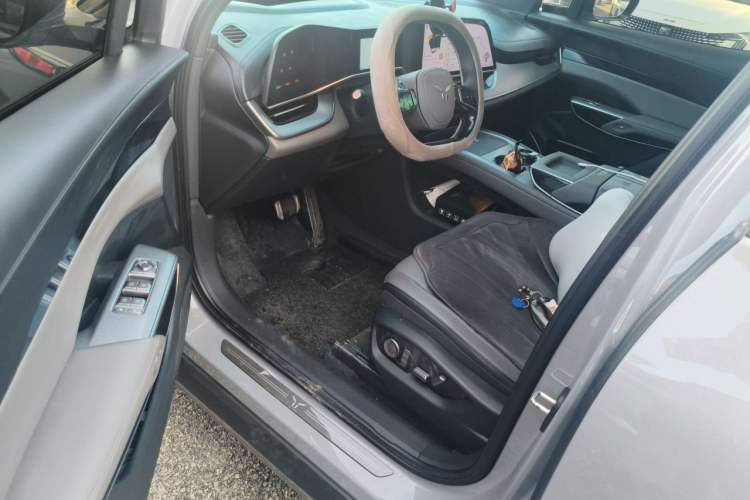Used Hongqi Tiangong 08 2025 605 Smart Selection Edition Driver Seat