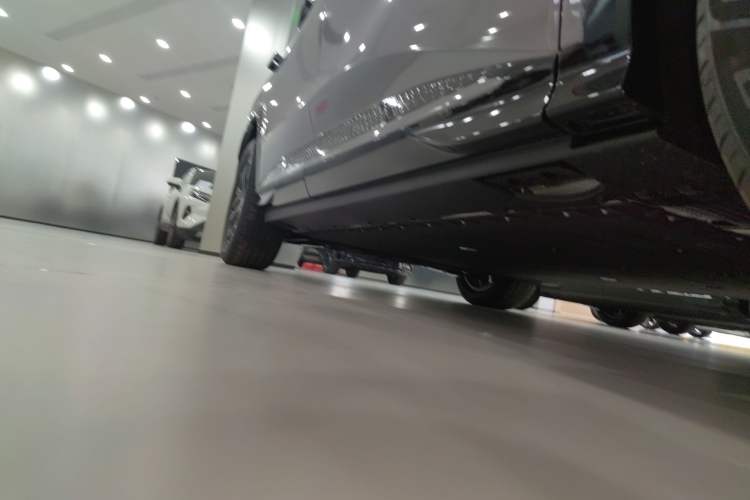 Used Hongqi Tiangong 08 2025 605 Pioneer Edition Right Side Sill