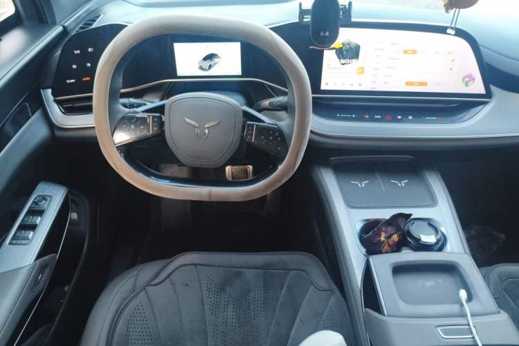 Used Hongqi Tiangong 08 2025 605 Smart Selection Edition Steering Wheel