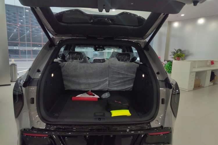 Used Hongqi Tiangong 08 2025 605 Pioneer Edition Trunk