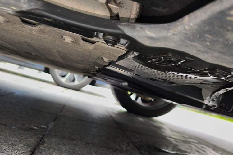 Used Hongqi Tiangong 08 2025 680 All-Wheel Drive Smart Selection Edition Chassis Front Right