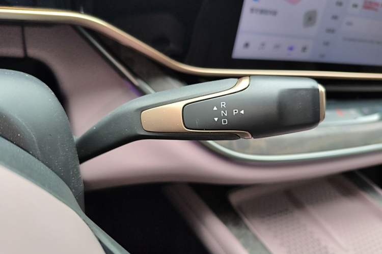 Used Hongqi Tiangong 08 2025 680 All-Wheel Drive Smart Selection Edition Gear Lever