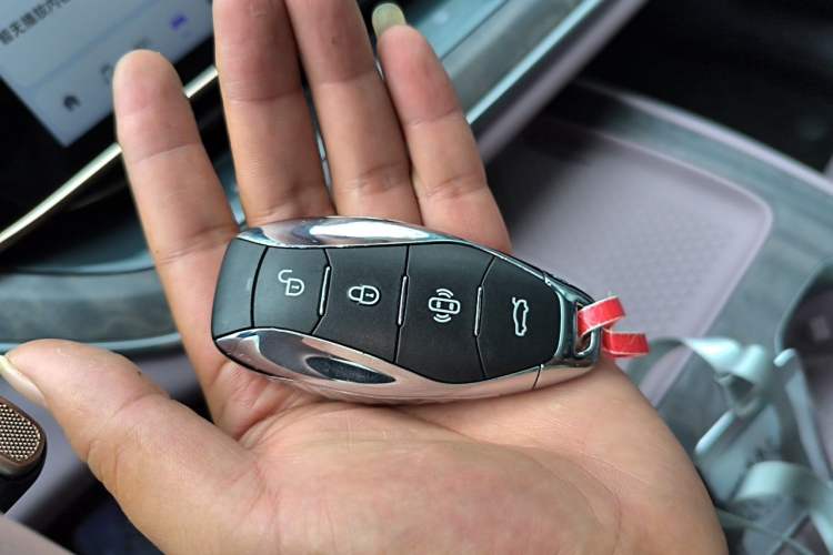 Used Hongqi Tiangong 08 2025 680 All-Wheel Drive Smart Selection Edition Vehicle Key