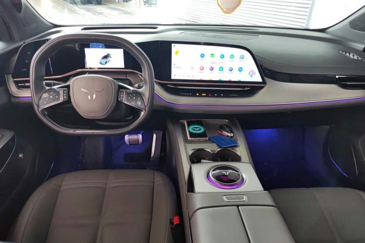 Used Hongqi Tiangong 08 2025 730 Smart Selection Edition Center Console