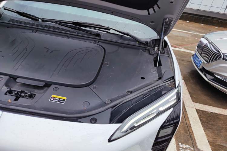 Used Hongqi Tiangong 08 2025 730 Smart Selection Edition Engine Bay Left
