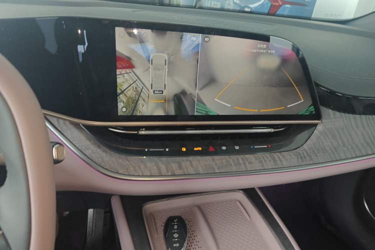 Used Hongqi Tiangong 08 2025 680 All-Wheel Drive Smart Selection Edition Audio And AC Panel