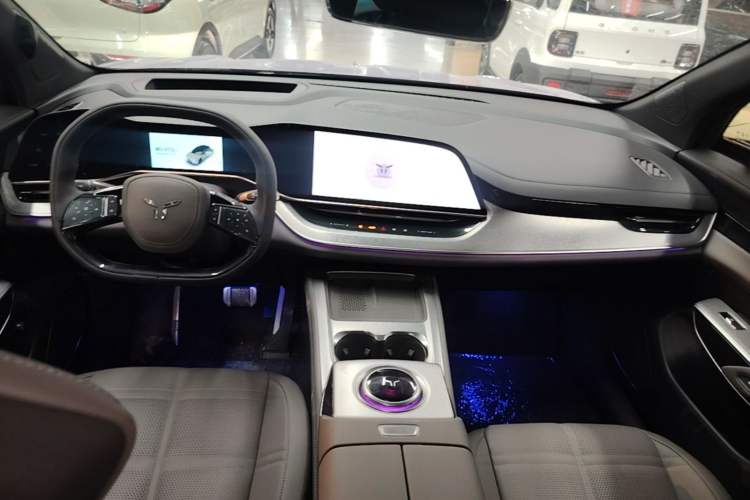 Used Hongqi Tiangong 08 2025 730 Smart Selection Edition Center Console