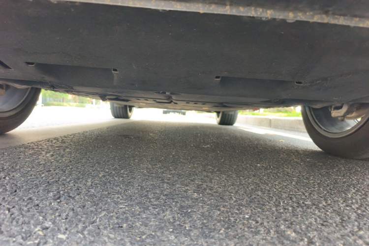 Used Hongqi Tiangong 08 2025 680 Ultra Four-Wheel-Drive Version Chassis Front