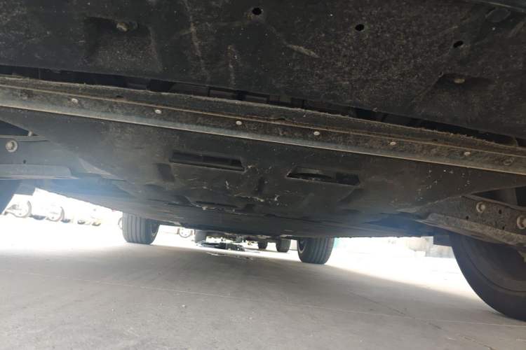 Used Hongqi Tiangong 08 2025 680 Ultra Four-Wheel-Drive Version Chassis Rear