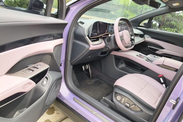 Used Hongqi Tiangong 08 2025 680 Ultra Four-Wheel-Drive Version Driver Seat