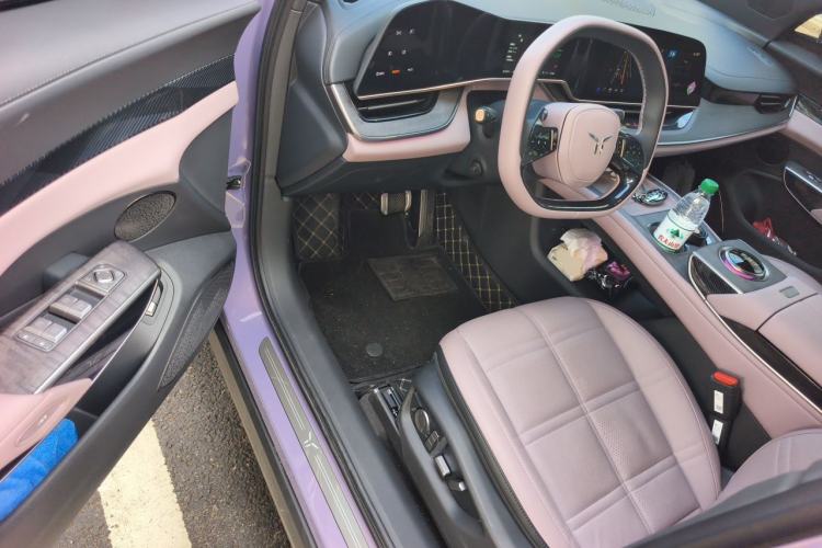 Used Hongqi Tiangong 08 2025 680 Ultra Four-Wheel-Drive Version Driver Seat