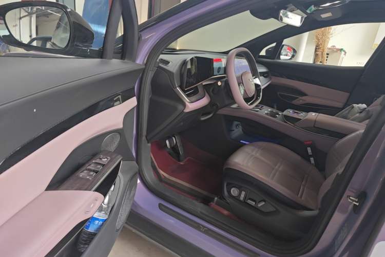 Used Hongqi Tiangong 08 2025 680 Ultra Four-Wheel-Drive Version Driver Seat