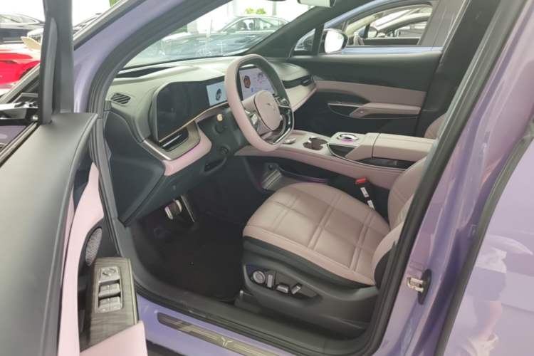 Used Hongqi Tiangong 08 2025 680 Ultra Four-Wheel-Drive Version Driver Seat