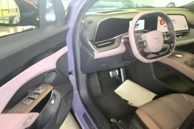 Used Hongqi Tiangong 08 2025 680 Ultra Four-Wheel-Drive Version Driver Seat