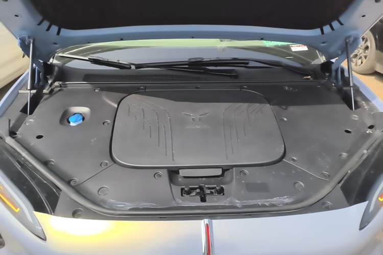 Used Hongqi Tiangong 08 2025 730 Max Rear-Drive Version Engine Bay