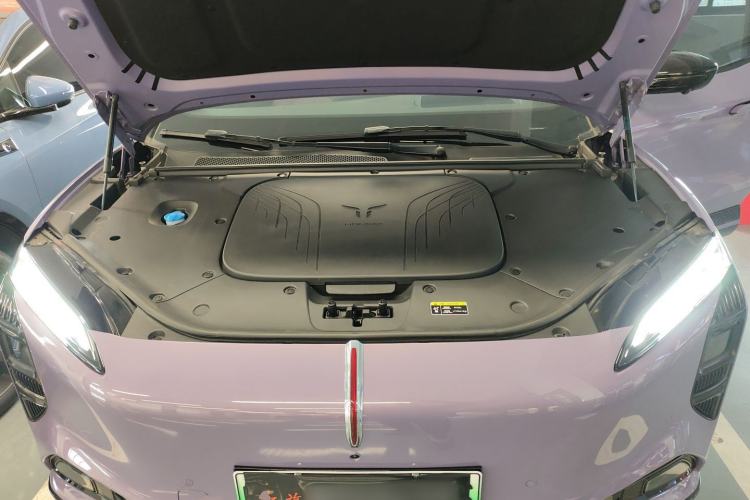 Used Hongqi Tiangong 08 2025 680 Ultra Four-Wheel-Drive Version Engine Bay