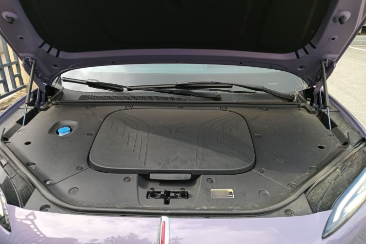 Used Hongqi Tiangong 08 2025 680 Ultra Four-Wheel-Drive Version Engine Bay